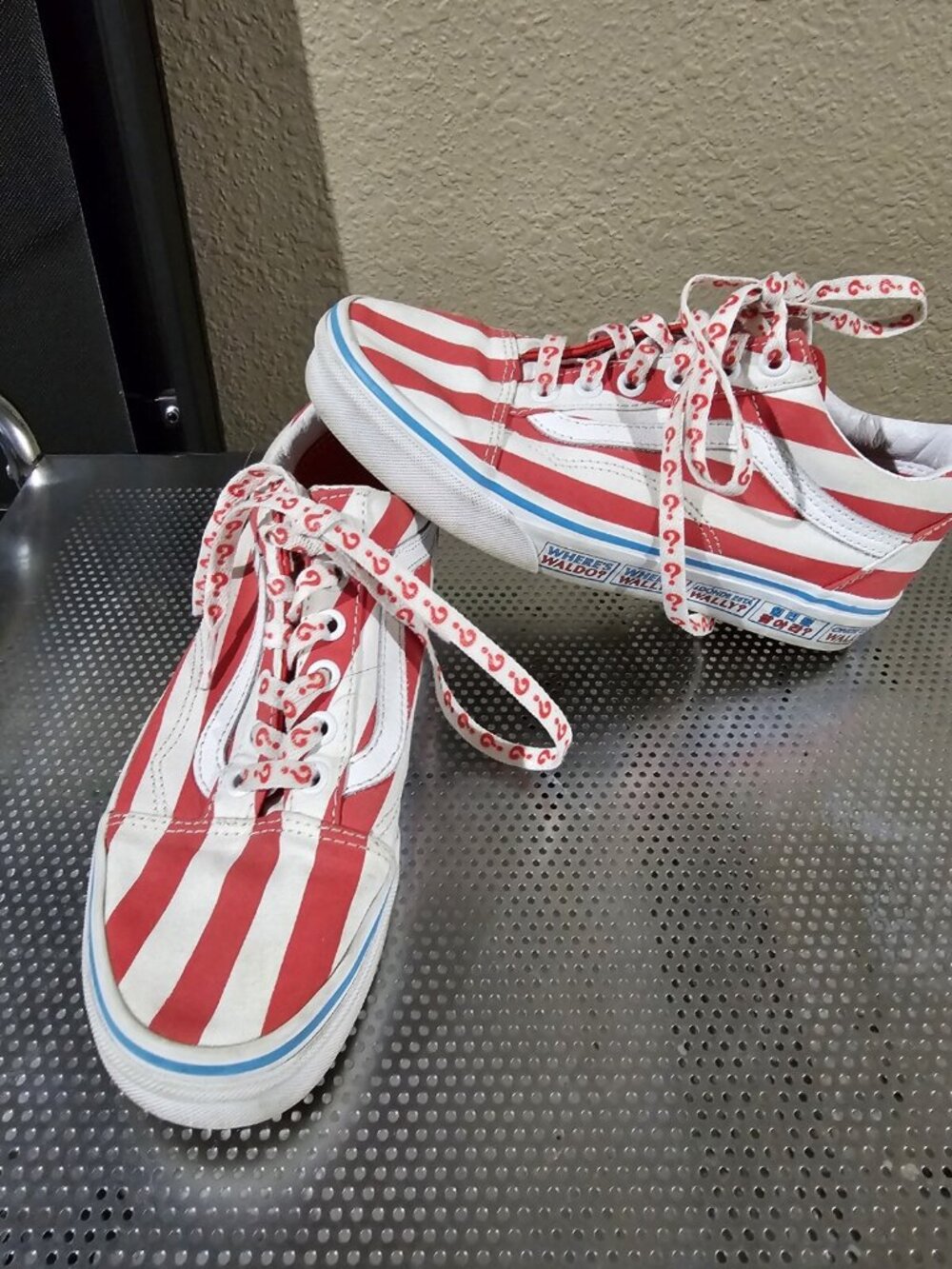 Vans Where's Waldo Shoes Sneakers  Women's 6.5  Men's 5 EUC Striped